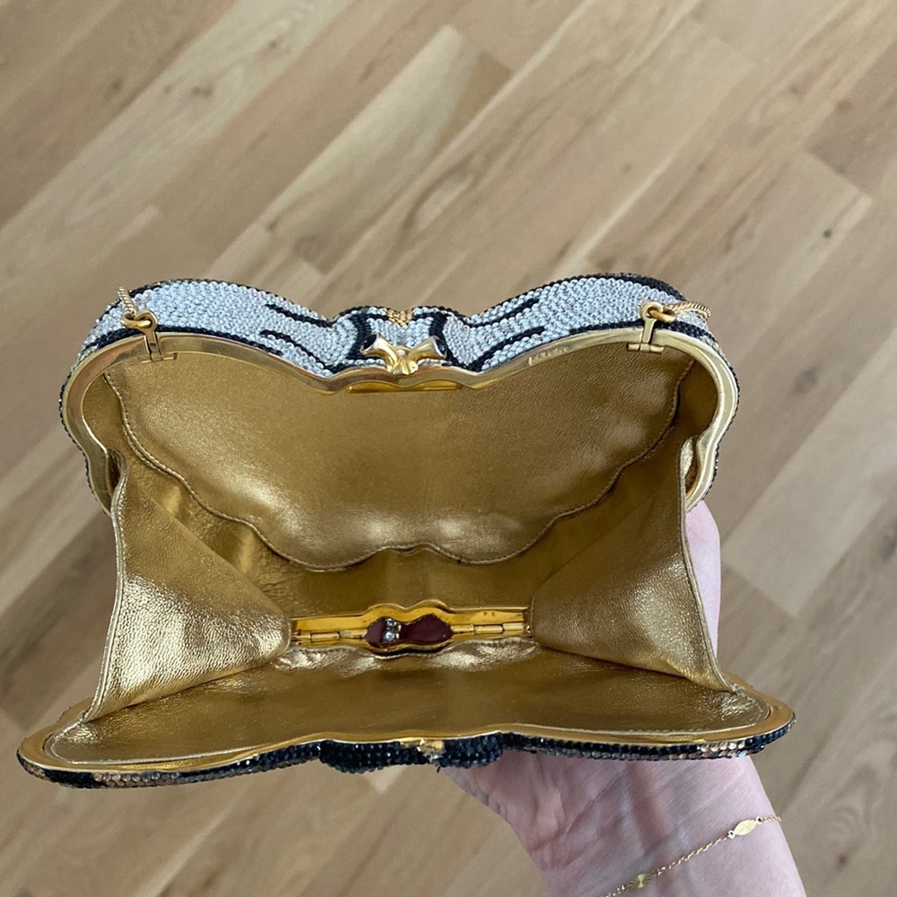 💯 Authentic Judith Leiber - Picture 7 of 10